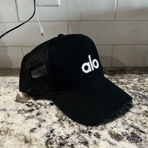Alo Yoga Trucker Hat
